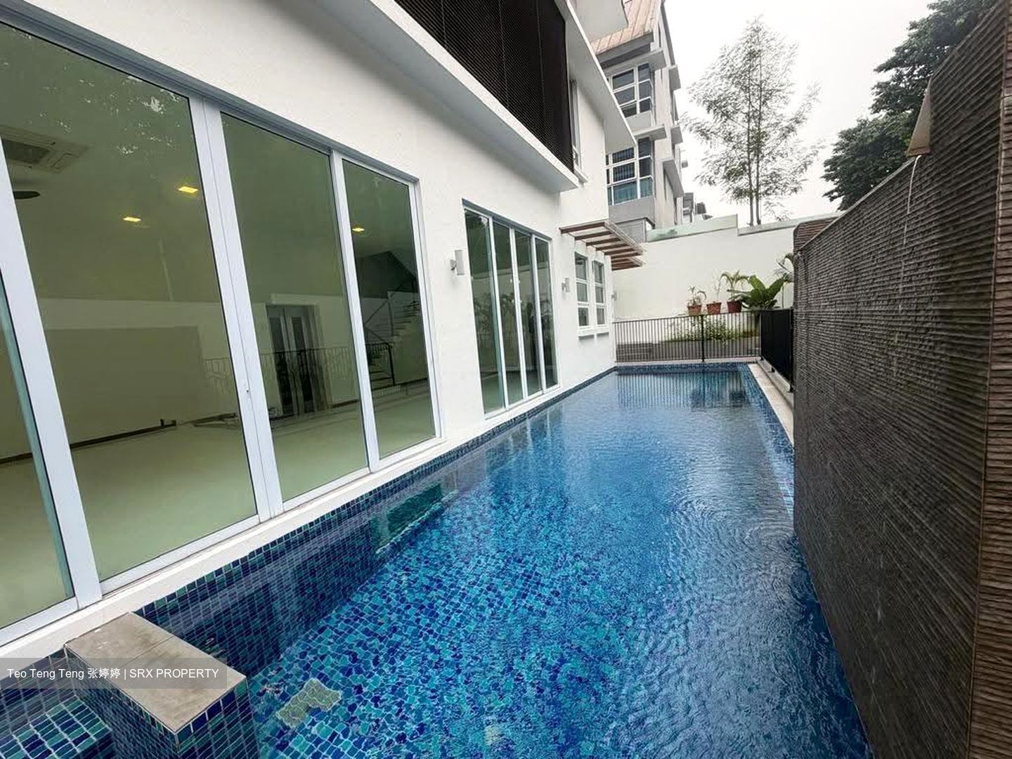 Wak Hassan Drive (D27), Semi-Detached #635507001